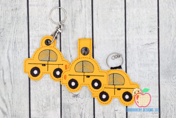Old Vintage Car Keyfob Keychain ITH